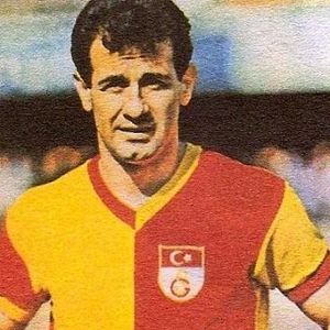 Metin Oktay anılıyor...