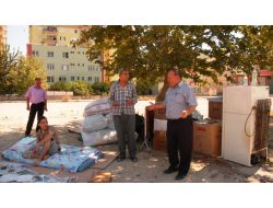 Sokakta Kalan Aileye Belediye Başkanı Sahip Çıktı