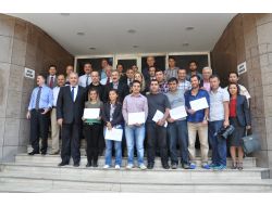 Fotoğrafçılık Kursuna Katılan Gazetecilere Sertifika Verildi