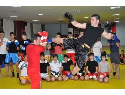İlkadım Belediyespor Kulübü Muay Thai Ekibi Şampiyona İçn Hazırlanıyor