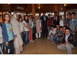 Aydıncık Eğitim Gönüllüleri Derneği Başarılı Öğrencileri Ödüllendirdi