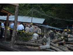 Zonguldak'ta Göçükte Kalan İşçi İçin Umutlu Bekleyiş Sürüyor