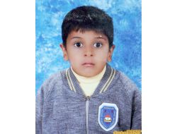 9 Yaşındaki Çocuk Terasa Merdivenle Çıkarken Düşerek Öldü