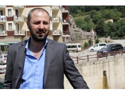 Rize, Azeri Ve Gürcü Tatilcilerin Akınına Uğradı