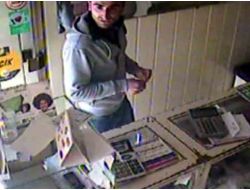 Vitrindeki 20 Bileziği 20 Saniyede Çaldı