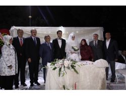 Has Parti Genel Başkanı Kurtulmuş Nikah Şahidi Oldu