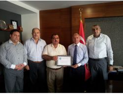 Adana Emniyet Müdürü Avcı'ya Dernek Ve Sivil Toplum Kuruluşlarından Plaket