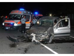 KÜTAHYA'DA KAZA: 2 YARALI