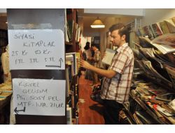 Herkes Okusun Diye 20 Bin Kitabı 25 Kuruştan Başlayan Fiyatlarla Satıyor