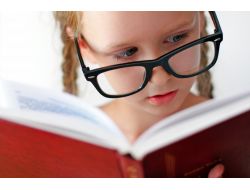 Uzmanlar Uyarıyor: Yakından Televizyon İzlemeyin!