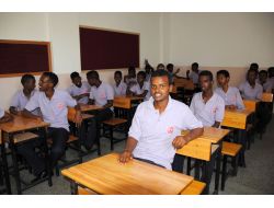 Somalili Öğrenciler İçin De Zil Çaldı