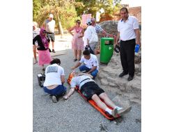 İsveçli Yaşlı Turist Kalede Düşerek Yaralandı