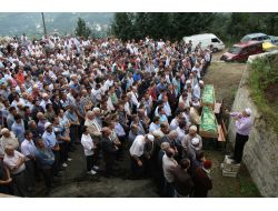 Kazada Hayatını Kaybeden İki Kardeş Son Yolculuğuna Uğurlandı