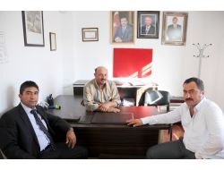 Başkan Çetin’den Muhtarlıklara Masa Ve Sandalye Desteği