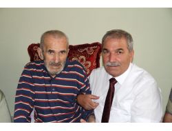 Başkan Demirtaş'tan, Halk Ozanı Aşık Kemali'ye Moral Ziyareti