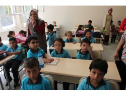 Erken Dünyaya Geldiği İçin 'Yaşamaz' Denilen Minik Cansu, Şimdi Okullu Oldu