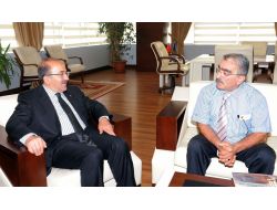 Belediye Başkanı Gümrükçüoğlu'na Ziyaret