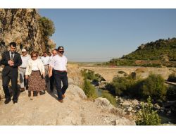 Vali Coş, Kapıkaya Kanyonunu Gezdi