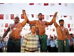 Anadolu’nun Kırkpınar’ında Başpehlivan Recep Kara Oldu