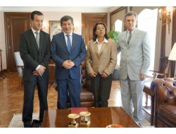 Dışişleri Bakanı Davutoğlu, Lübnan'da Kaçırılan İşadamını Kabul Etti (2)