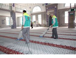 Sincan'da Tüm Camiler Düzenli Olarak Temizleniyor