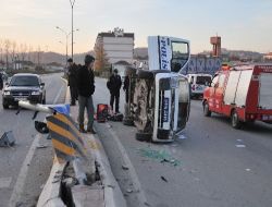 Otomobilin Çarptığı Polis Aracındaki Memur Yaralandı