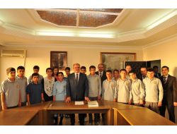 Gönüllü Öğretmenlerin Ders Verdiği Öğrencilerden Büyük Başarı