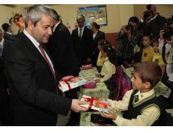 Geri Dönüşüm Defterleri Öğrencilerin Yüzünü Güldürdü