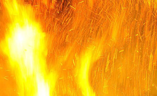 PKK'lılar Şemdinli'de okul yaktı