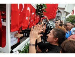 Şehit Savcıyı Baba Evinden Binlerce Kişi Gözyaşlarıyla Uğurladı