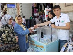 Bursa Kazançlı Alışverişin Tadını Çıkardı