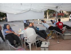 Vali Özcan Teşvik Etti, Personeli Kan Verdi