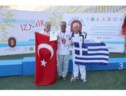 22. Balkan Veteran Atletizm Pist Şampiyonası İzmir'de Başladı