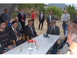 Bakan Yıldız, Şehit Ailesine Ev Anahtarını Teslim Etti