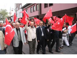 Şehitler İçin Yürüdüler