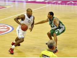 Beşiktaş Beko Cup İlk Maçında Fark Attı, Finale Çıktı