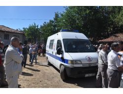 Kkka Hastasının Virüslü İğnesinden Ölen Doktor Toprağa Verildi