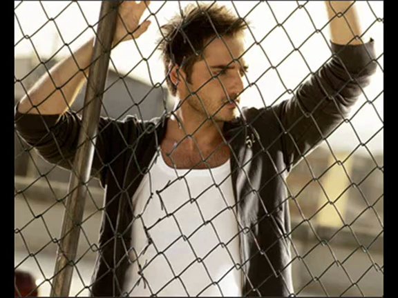 Gökhan Özen 12 ayrı ülkede çekim yaptı