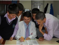 "Başarı, Öğretmen, Öğrenci Ve Veli Üçgeninde Dengelerinin Sağlanması İle Olur"