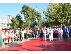 Denizli Belediyesi’nin Ücretiz Kurslarında 10 Bin Kişi Spor Yapacak