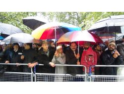 İslam'a Hakaret İçeren Film, Abd'nin Londra Büyükelçiliği Önünde Protesto Edildi