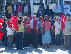 Chp'li Vekillerden Silivri Çıkarması