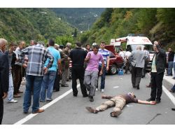 Trabzon'da Trafik Kazası: 1 Ölü, 4 Yaralı