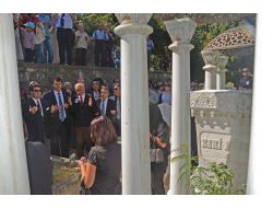 Zeki Müren Mezarı Başında Anıldı