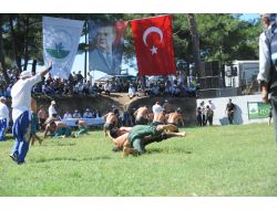 İncir Festivali’nde Yağlı Güreş Şenliği