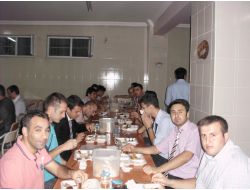 Muş Öğretmenler Derneği'nden Yeni Atanan Öğretmenlere Yemek