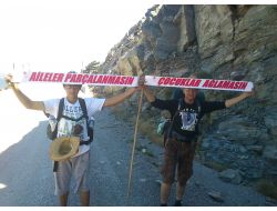 ‘aileler Parçalanmasın, Çocuklar Ağlamasın’ Diye Kaz Dağları’nda Yürüdü