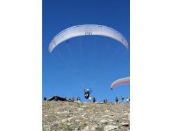 Erzincan Semaları Yamaç Paraşütleri İle Renklendi