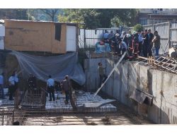 Göçük Altında Kalan İşçiyi Kurtarma Çalışmaları Sürüyor