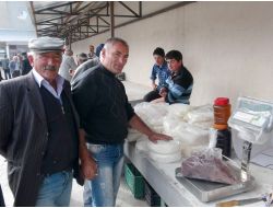 Ardahanlılar Kışlık Peynir Ve Tereyağı Hazırlıklarını Sürdürüyor
